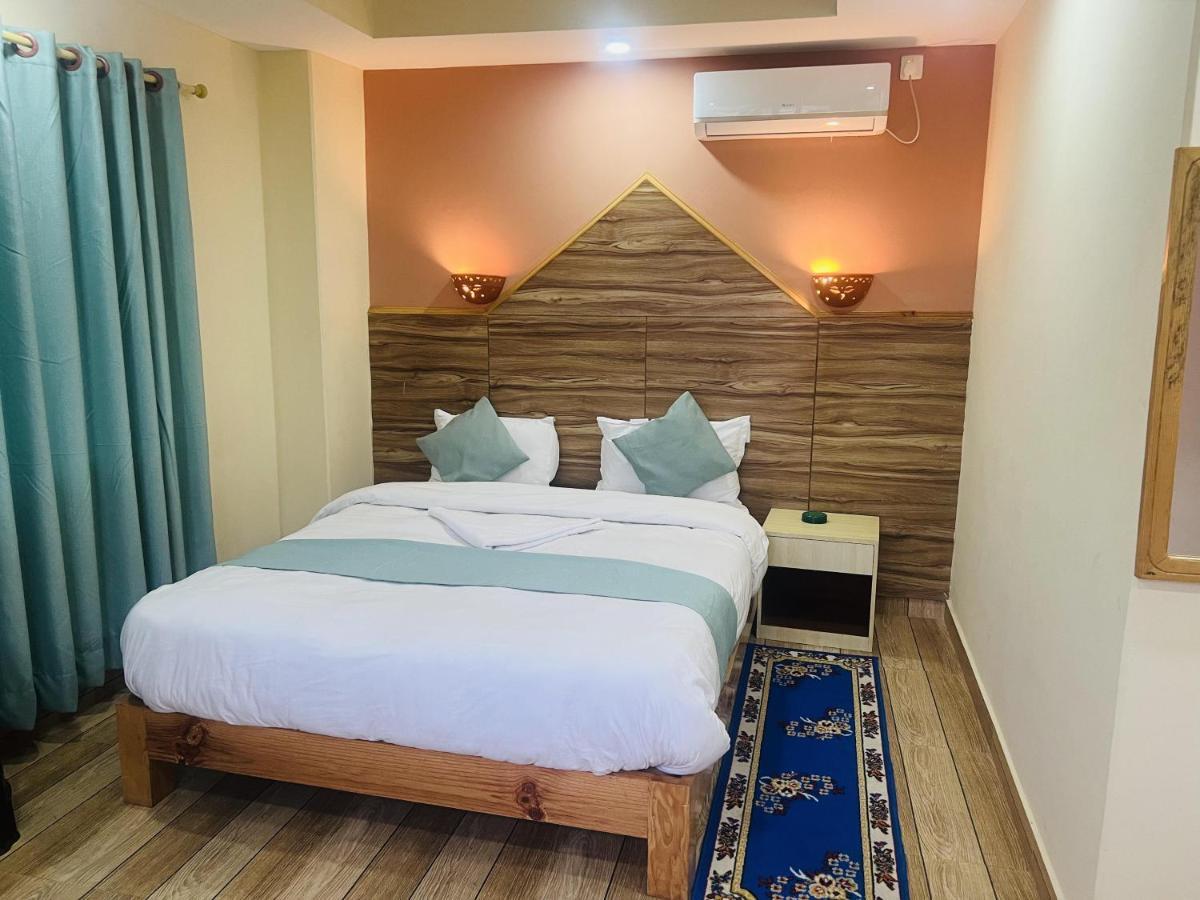Hotel Olympus Pokhara Eksteriør bilde