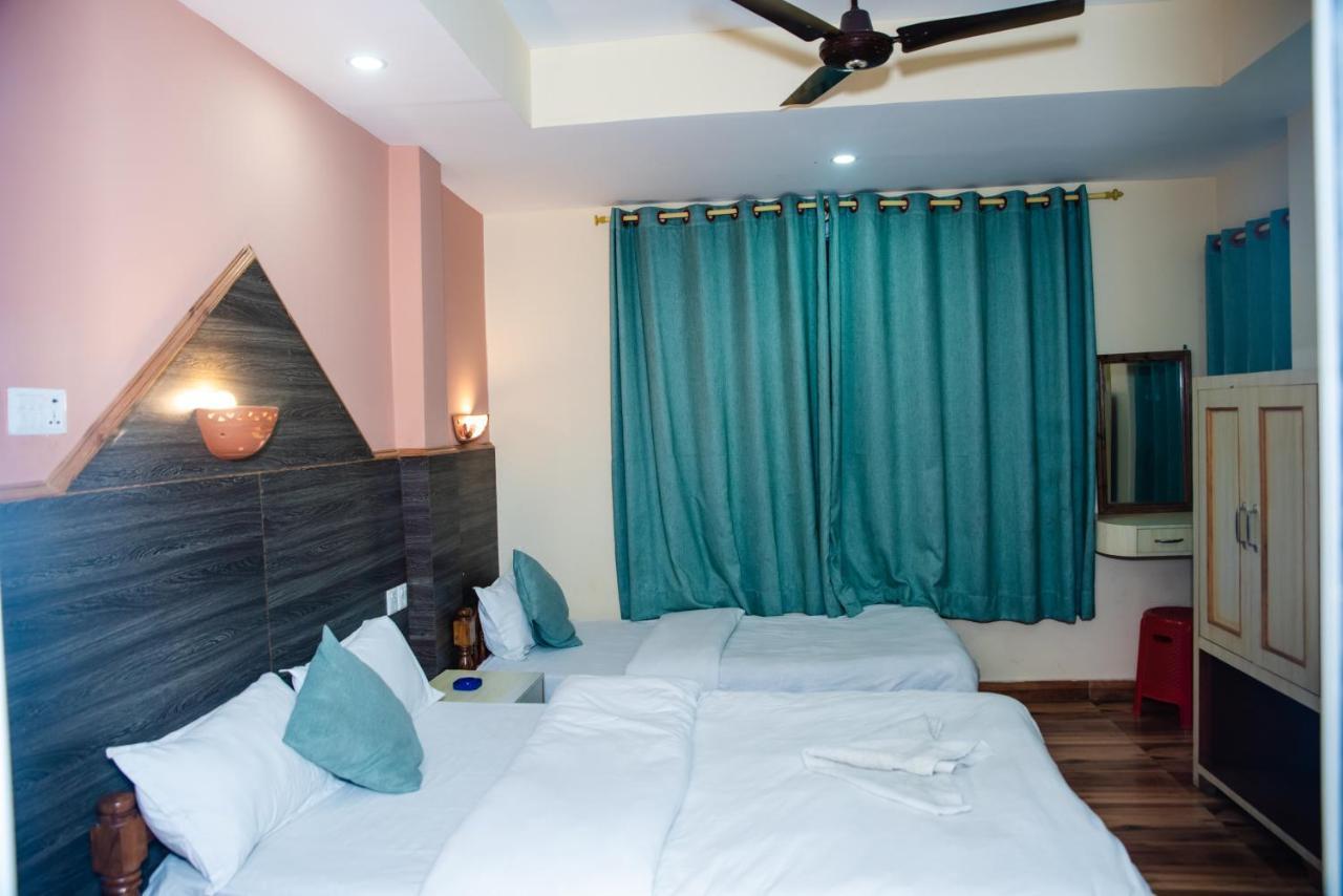 Hotel Olympus Pokhara Eksteriør bilde
