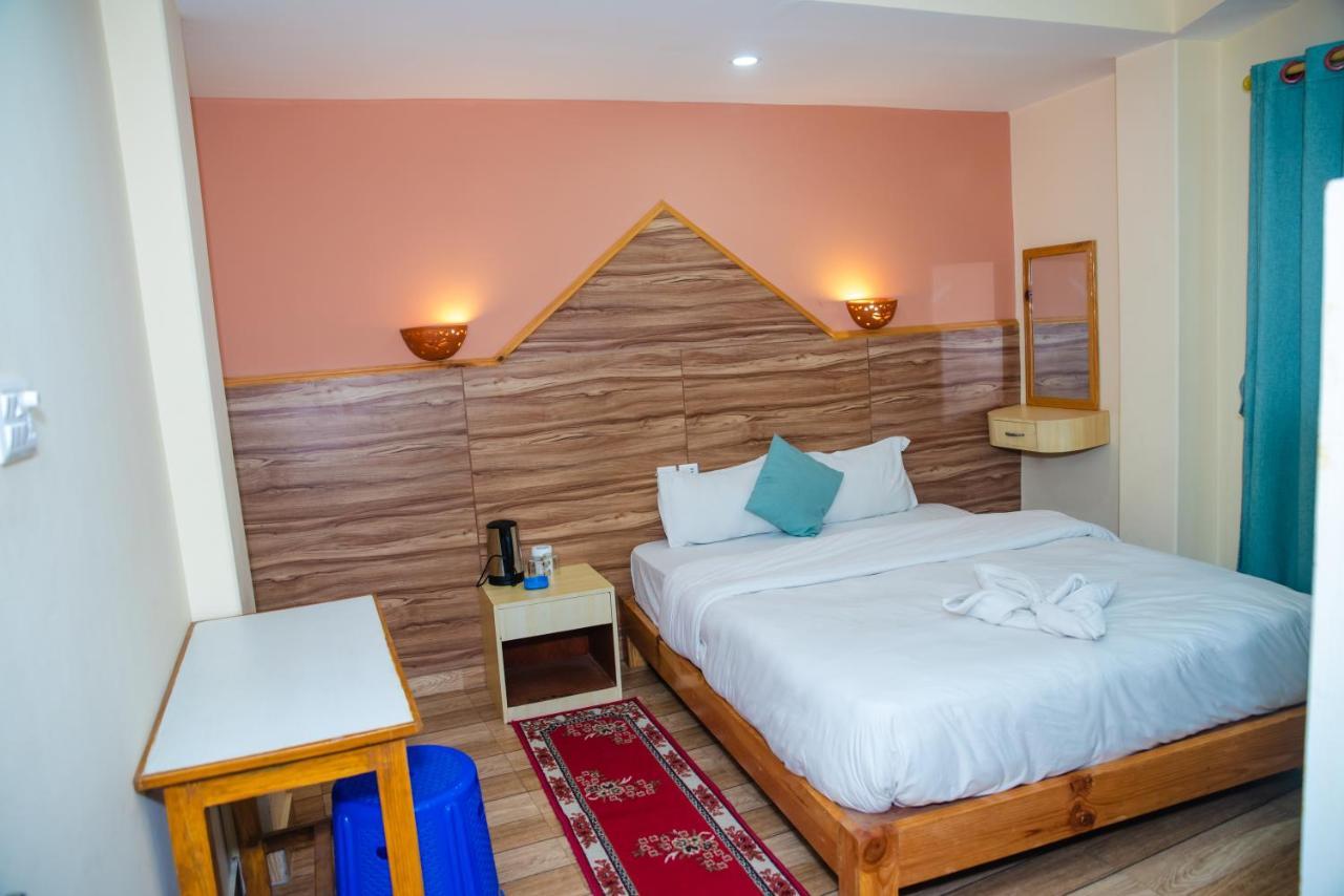 Hotel Olympus Pokhara Eksteriør bilde